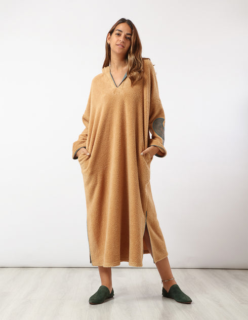 جلبية من الفرو الطويل