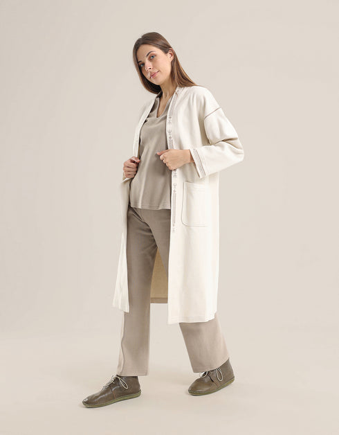 Long sleeves short jacket with embroidery on the front and sleeves