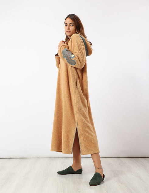 جلبية من الفرو الطويل