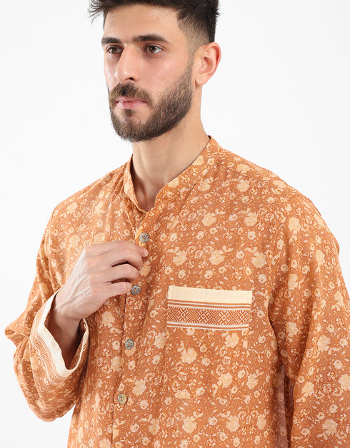 Printed shirt with small front pocket