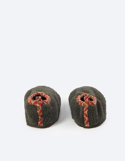 Fur house slippers