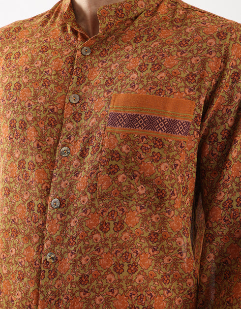 Printed shirt with small front pocket