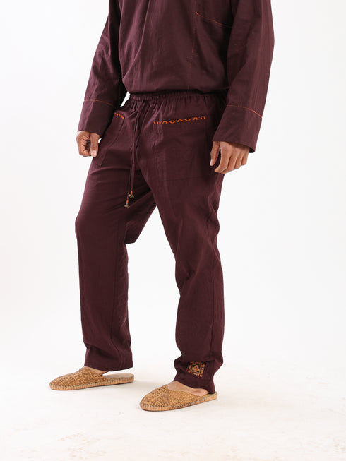 Straight leg cotton pants with patch pockets on the front