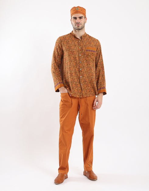 Printed shirt with small front pocket