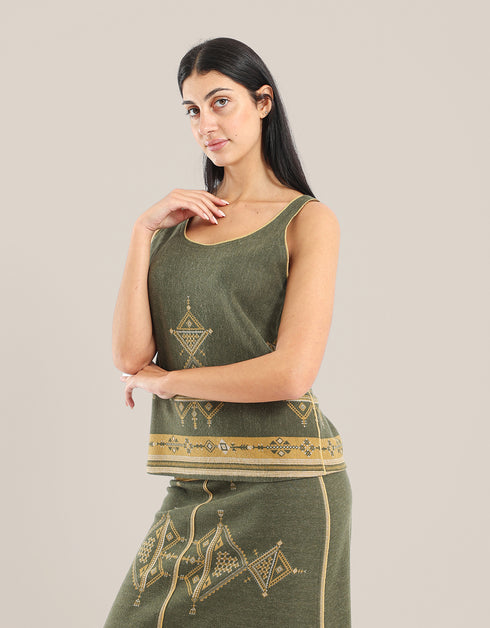 Reversible sleeveless tank top with round neck