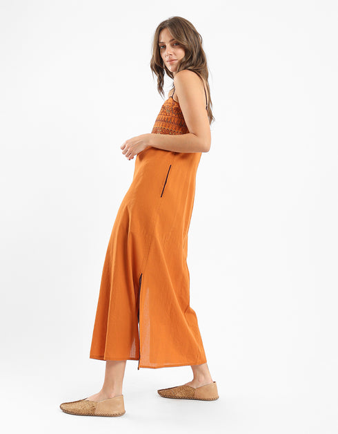 Adjustable embroidered long cotton dress