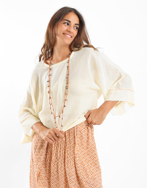 Short top with 3/4 wide sleeves