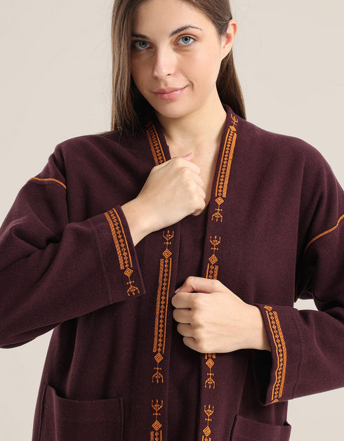 Long sleeves short jacket with embroidery on the front and sleeves