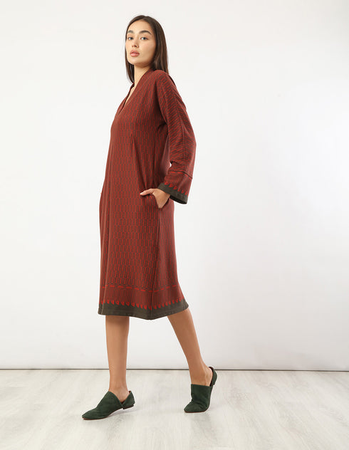 فستان قصير جاكار منقوش