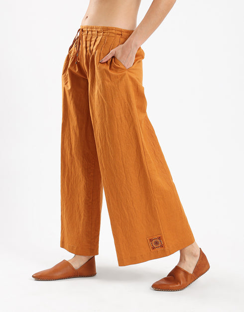 سراويل كتان بساق واسعة مع أنابيب أمامية