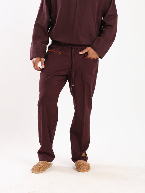Straight leg cotton pants with patch pockets on the front
