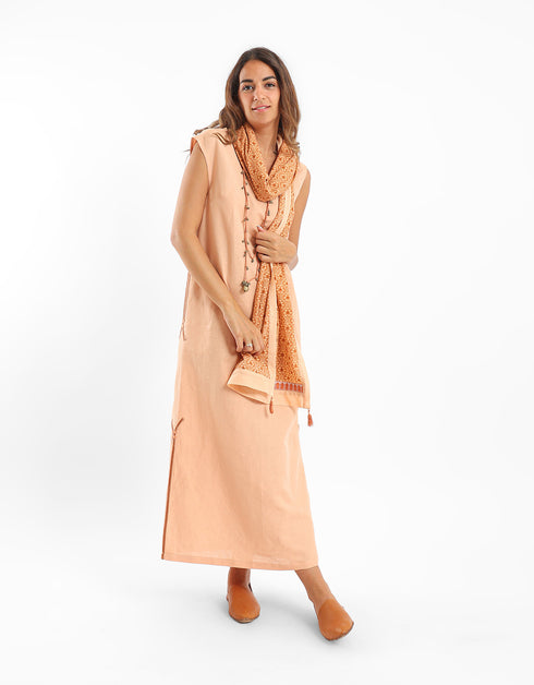 Shawl in light printed cotton with tassels on 4 corners