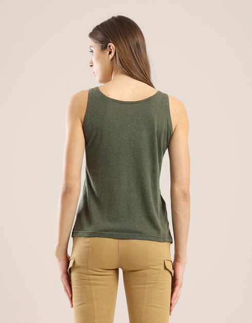 Sleeveless tank top with round neckline
