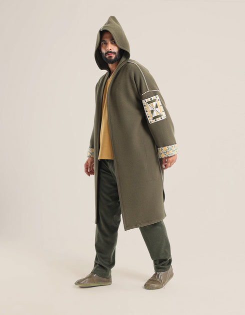 Quilted short coat with hoodie