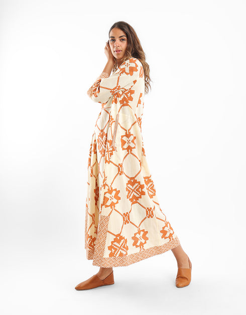 Long dress with A-line with bib