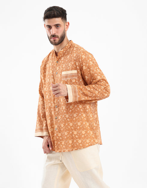 Printed shirt with small front pocket