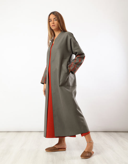 Wool blended coat with embroidery