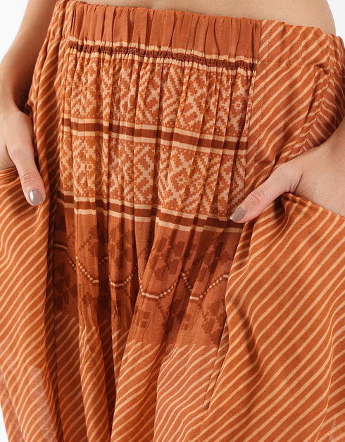 Printed harem pants with pleats on the front and back