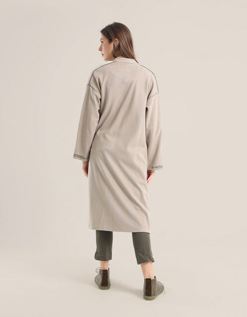 Long sleeves short jacket with embroidery on the front and sleeves