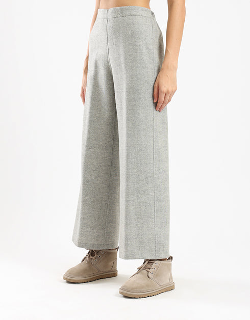 Wide leg pants with elastic on the back